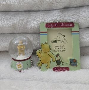 Classic Pooh Disney 2006 Baby's First Christmas Snow Globe and Picture Frame